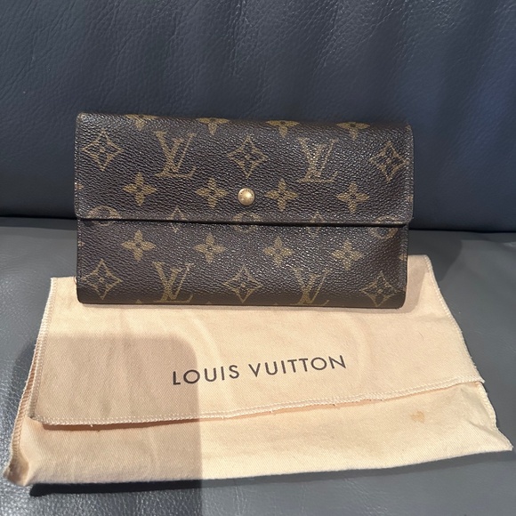 Louis Vuitton Handbags - Louis Vuitton Wallet